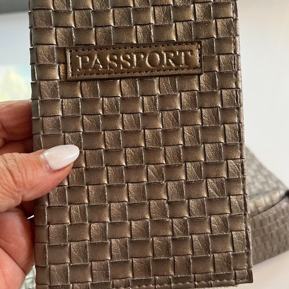 Clutch and Matching Passport Case - Picture 5 of 8